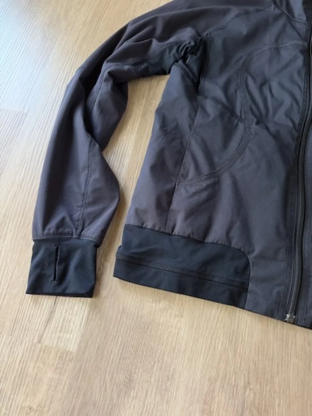 Lululemon Run Track Attack Jacket Sz 6 Charcoal